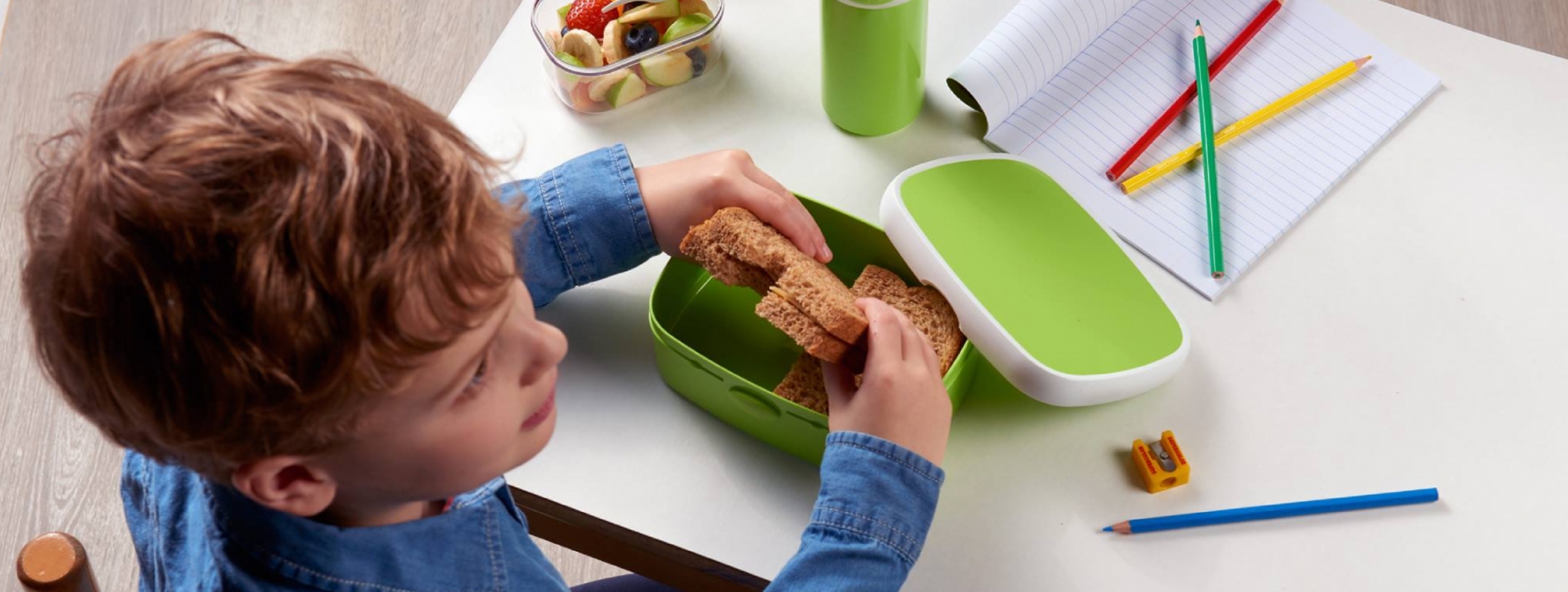 mp kid at the table